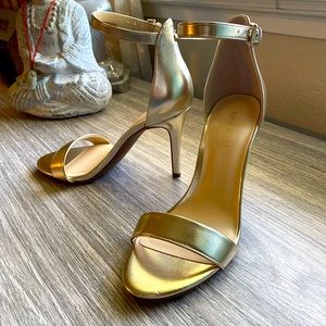 NWOT Nine West Gold Ankle Strap Heels